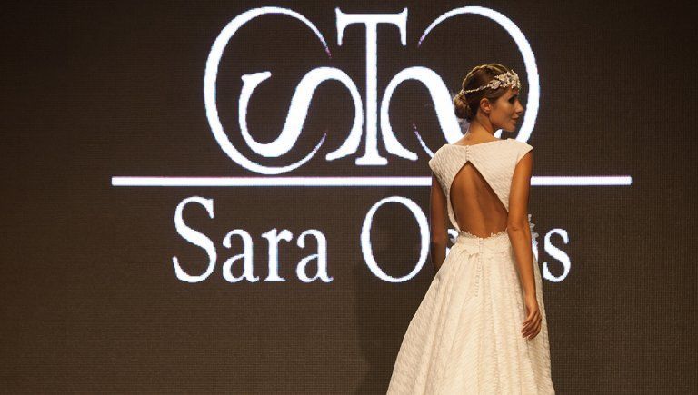 Vestido de novia sencillo | Diseñadora Sara Ostos | Fuente Palmera, Córdoba